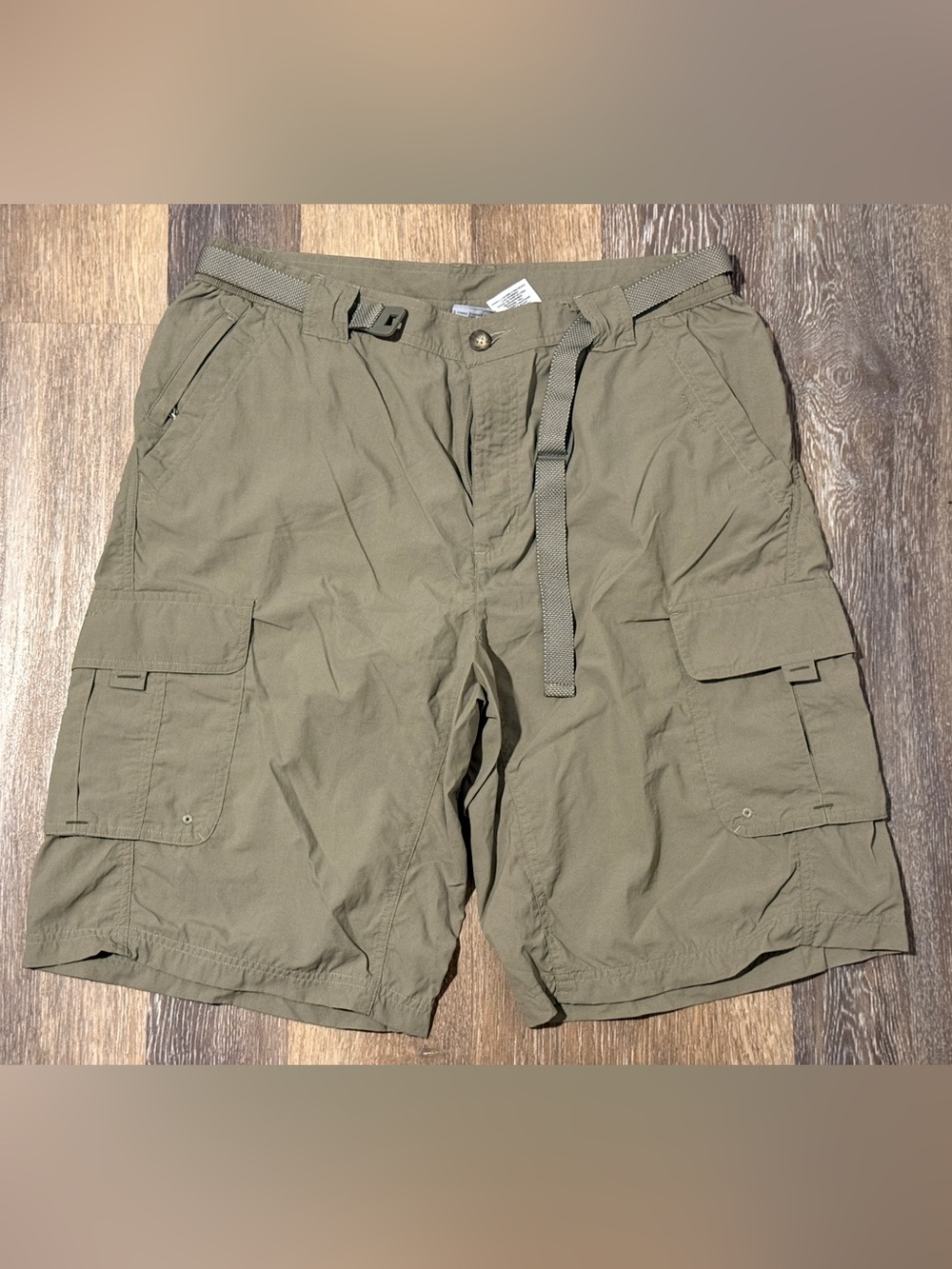 Columbia Men's Tan Cargo Shorts with Web Belt